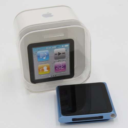Apple iPod Nano 16GB 6th Generation - Model A1366 - Not tested - No cable - Earphones inside