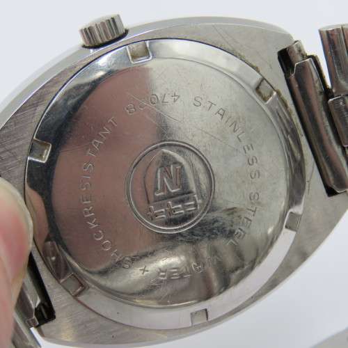 Vintage Nivada F77 Automatic mens watch with date - Working