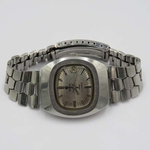 Vintage Nivada F77 Automatic mens watch with date - Working