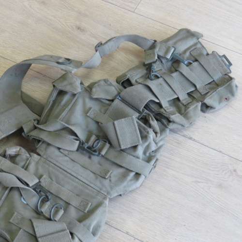 SADF Skeleton webbing with yoke, kidney pouches and ammo pouches - Belt length 93 cm