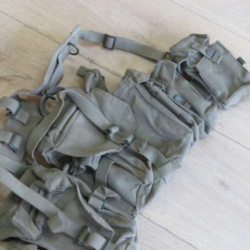 SADF Skeleton webbing with yoke, kidney pouches and ammo pouches - Belt length 93 cm