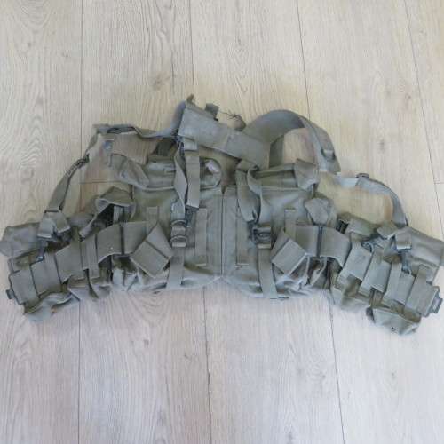 SADF Skeleton webbing with yoke, kidney pouches and ammo pouches - Belt length 93 cm
