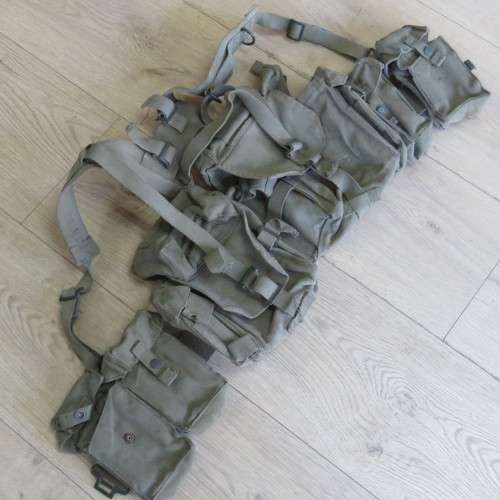 SADF Skeleton webbing with yoke, kidney pouches and ammo pouches - Belt length 93 cm