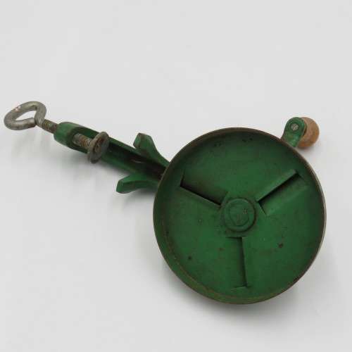 Vintage Spong and Co. No.632 Bean slicer