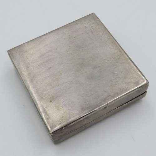 Antique trinket box / cigarette box with unknown crest