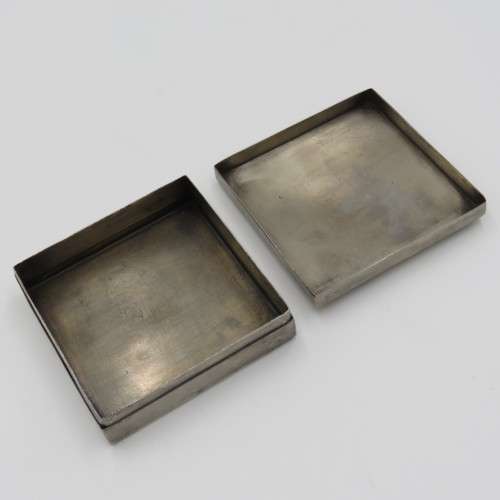 Antique trinket box / cigarette box with unknown crest