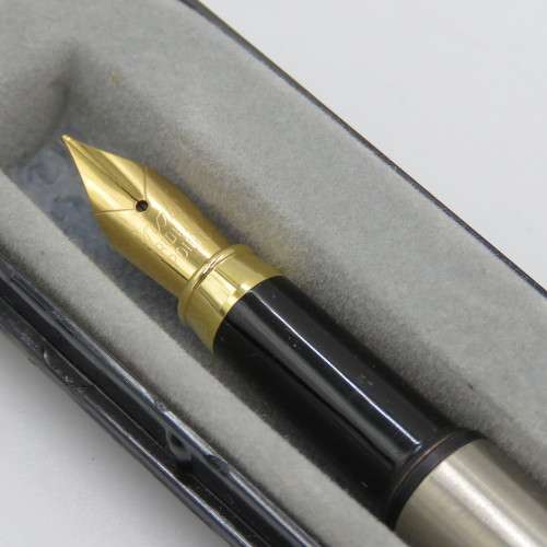 Penalli Pen collection set with 65-piece refill pack