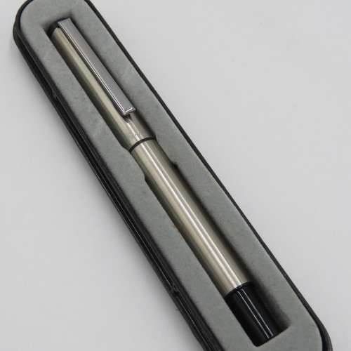 Penalli Pen collection set with 65-piece refill pack