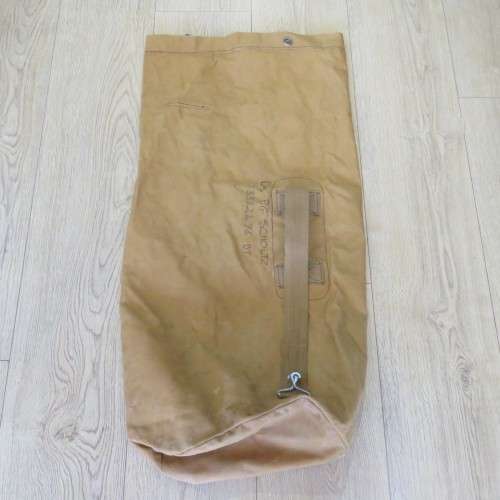 SADF duffle bag / balsak of DS. P.G. Scholtz - Size 103 x 52 cm