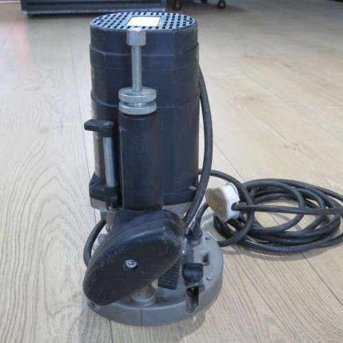 Festool Festo OF 2000 E router - Working - No accessories - 29 cm high - Base 15 x 17 cm