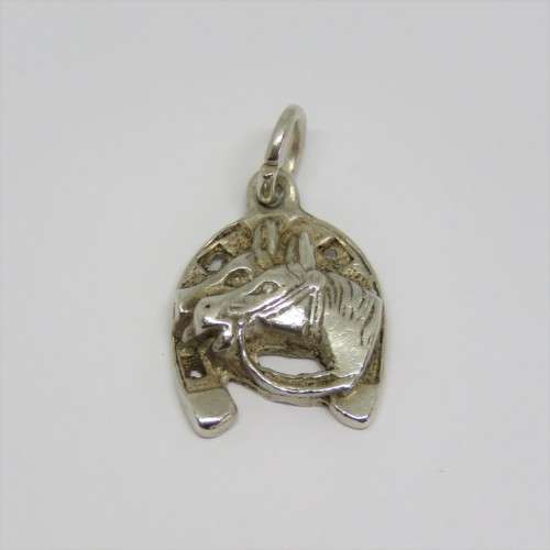 Vintage silver Equestrian horse shoe charm - Weighs 4,3 g