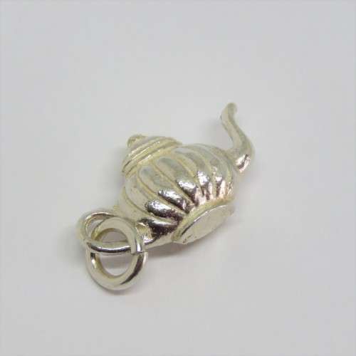 Vintage silver teapot charm - Weighs 5,4 grams