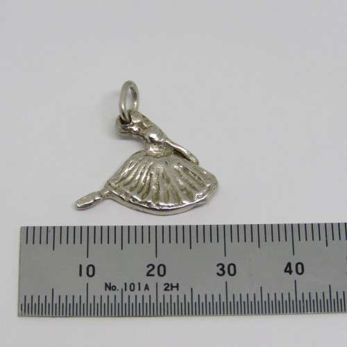 Vintage silver ballerina charm - Weighs 2,8 grams