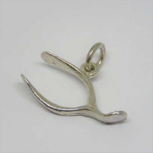 Vintage silver wishbone charm - Weighs 1,6 grams