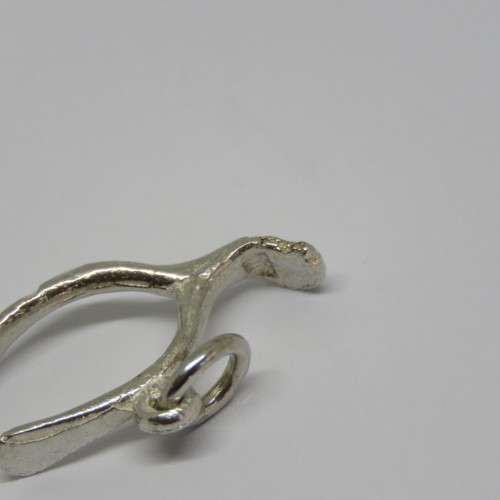 Vintage silver wishbone charm - Weighs 1,6 grams