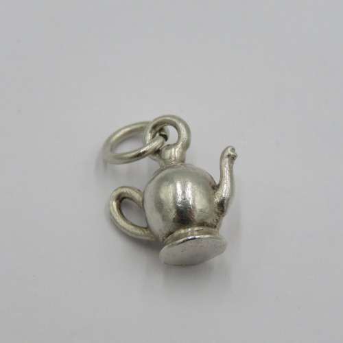 Vintage silver teapot charm - Weighs 3,0 grams