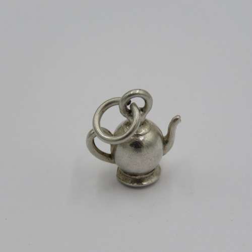 Vintage silver teapot charm - Weighs 3,0 grams