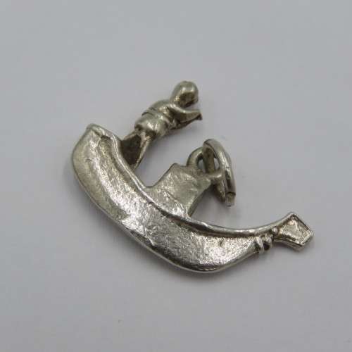 Vintage silver Gondola boat charm - Weighs 3,2 g