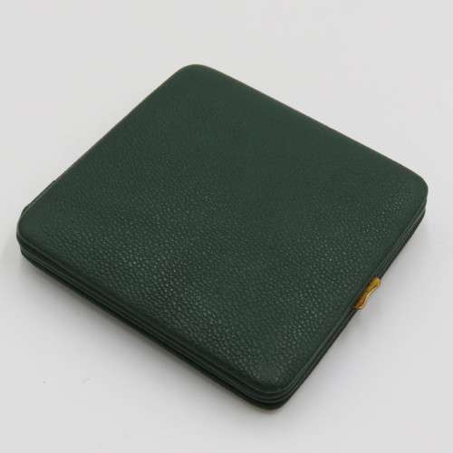 Vintage Traveling pocket alarm clock in case - Not working