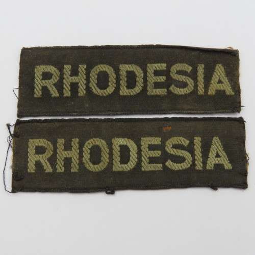 Pair of WW2 Rhodesia cloth shoulder titles