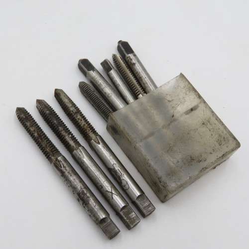 Large lot of thread cutting taps with tools