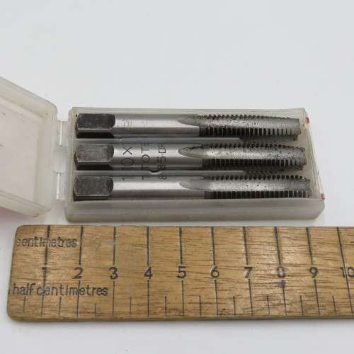 Large lot of thread cutting taps with tools