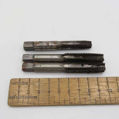 Large lot of thread cutting taps with tools