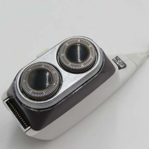 Philips Philishave type SC 8010 electric shaver in case