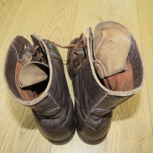 Pair of SADF leather boots - Size 9