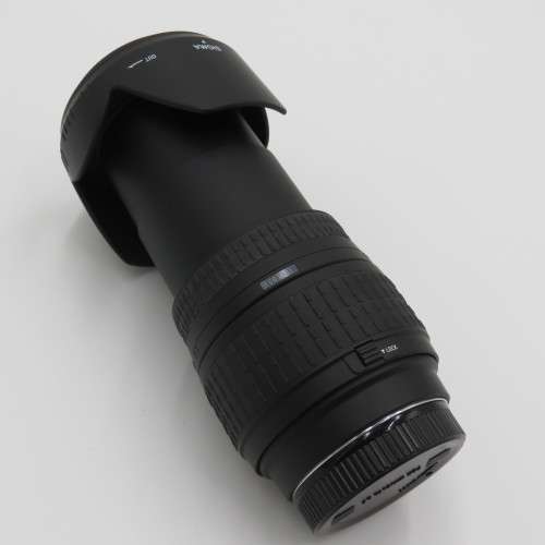 Sigma 28-300mm Aspherical IF DL Hyperzoom F1:3,5-6,3 lens with Minolta AF Mount