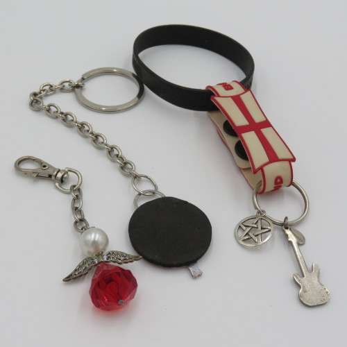 Lot of 3 keyring holders