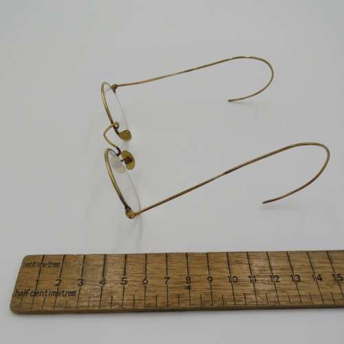 Pair of antique goldplated spectacle glasses in case
