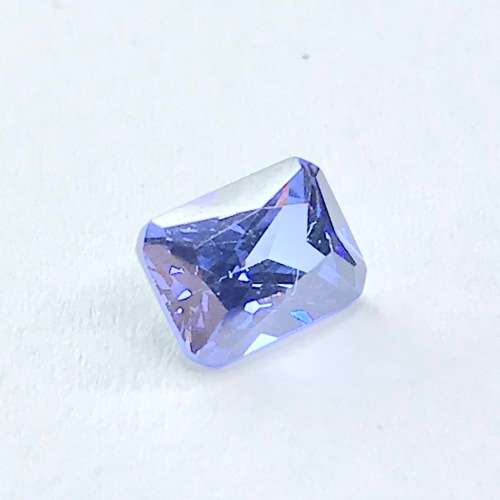 Tanzanite look-alike cubic zirconia 1,75 carat - princess cut - @ CRAZY R1 START