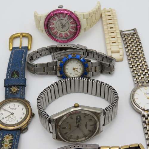 Lot of 10 Quartz watches for spares - Not working