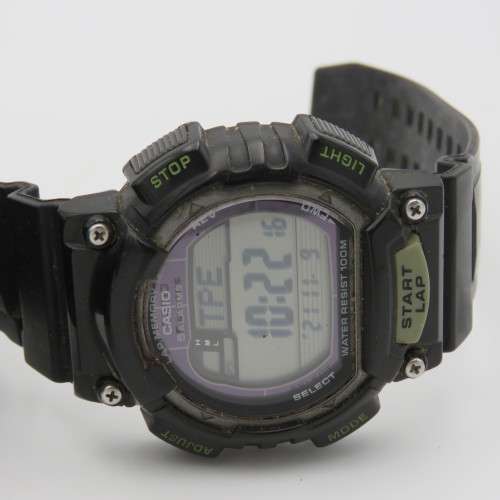 Lot of 3 mens digital watches with some faults - Working