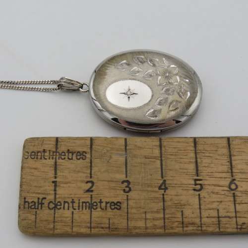 Sterling silver necklace with nickel plated locket - Length 45 cm