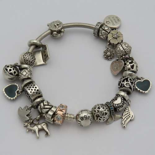 Annabelle sterling silver charm bangle/bracelet with charms - Weighs 61,1 grams - 18 cm
