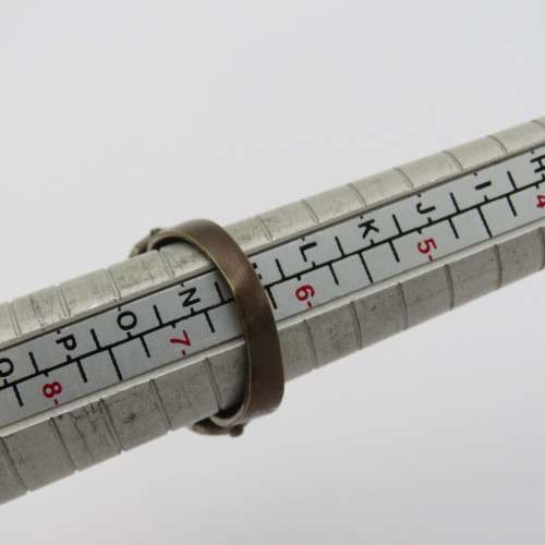 Lot of 4 costume jewellery rings - Sizes in pictures