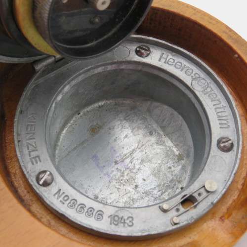 WW2 German Army 1943 Heereseigentum Military field clock - Runs and stops