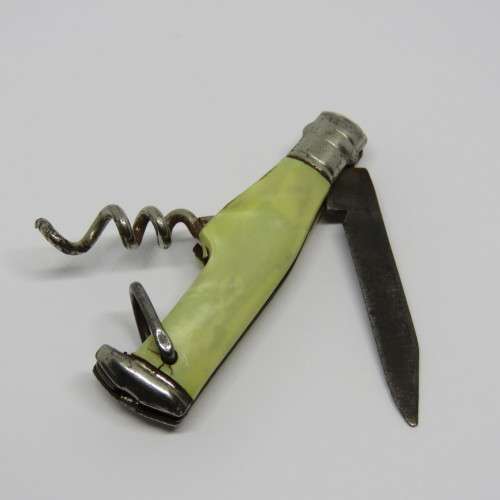 Vintage Richards bottle shaped corkscrew pocket knife keychain - Corkscrew loose