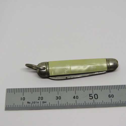 Vintage Richards mini keychain pocket knife