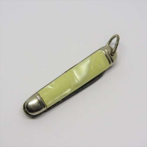 Vintage Richards mini keychain pocket knife