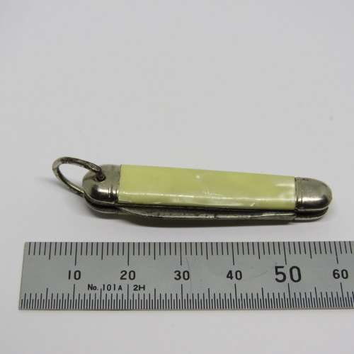 Vintage Richards mini keychain pocket knife