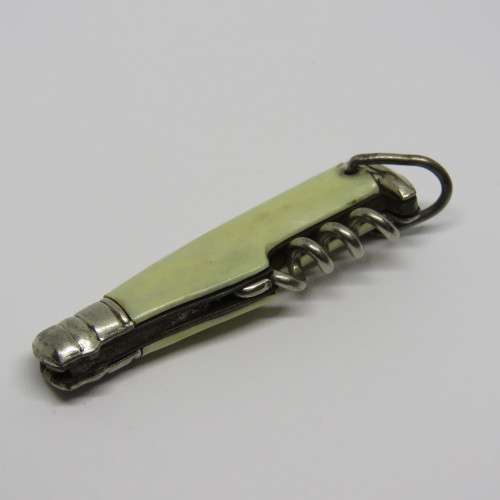 Vintage Richards bottle shaped corkscrew pocket knife keychain