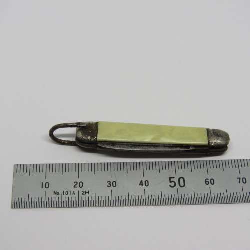 Vintage Richards mini keychain pocket knife