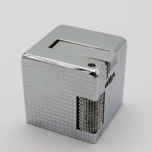 Vintage Ippag dice pocket lighter - Needs flint and gas