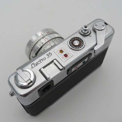 Yashica Electro 35 electronic 35mm camera - Not tested - Yashinon-DX 1:1,7 lens