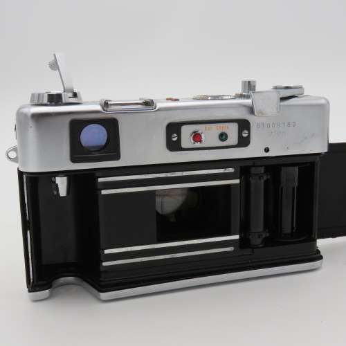 Yashica Electro 35 electronic 35mm camera - Not tested - Yashinon-DX 1:1,7 lens