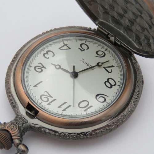 Full hunter bronze quartz pocketwatch with 3 horses motif - Needs battery