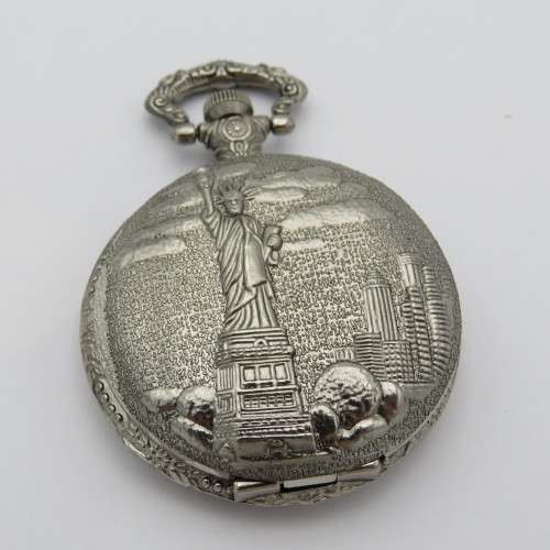 Full hunter quartz pocketwatch with Statue of Liberty - Needs battery